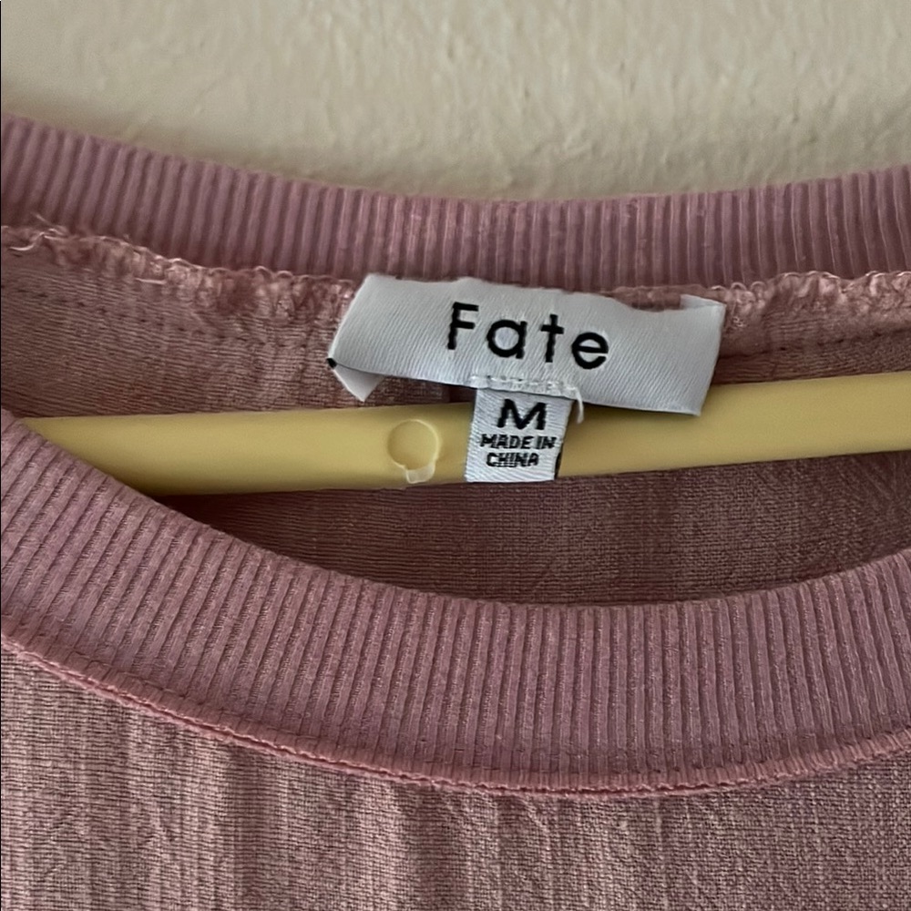 Elegant Pink Women's top and joggers - Picture 10 of 10